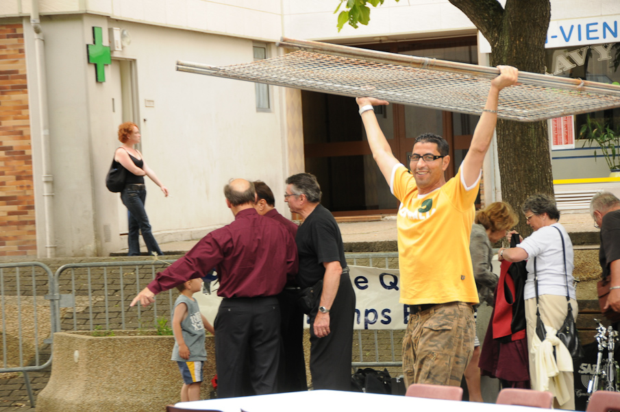 Maison de Quartier Champs Elysees Evry - Repas de Quartier en Musique 003.jpg